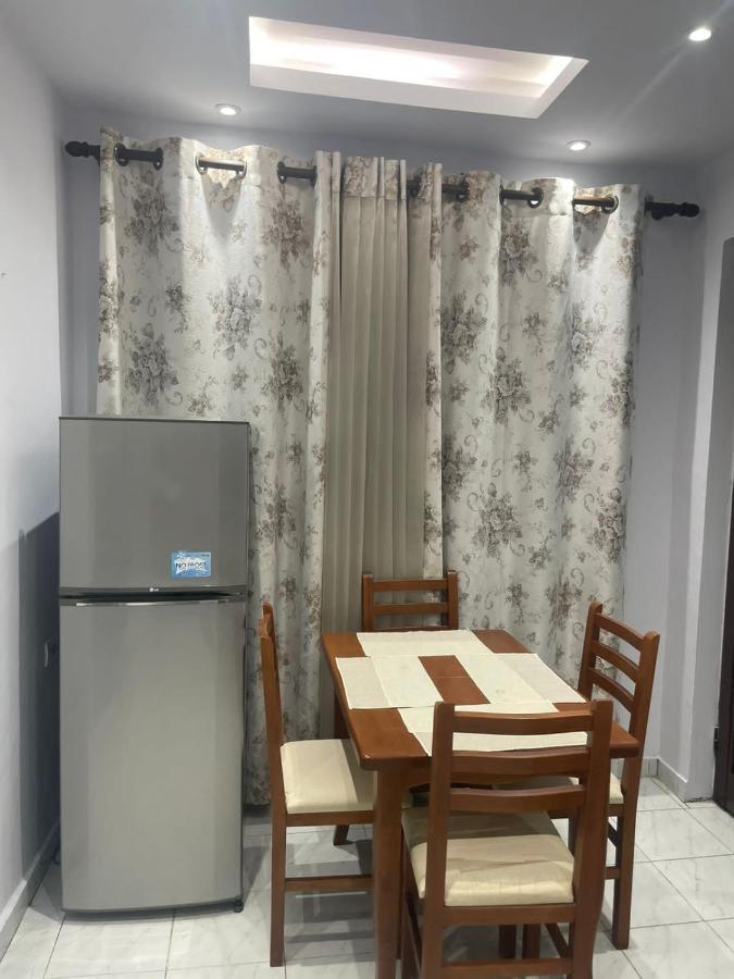 E&B Cosy Apartment Tirana Exterior foto