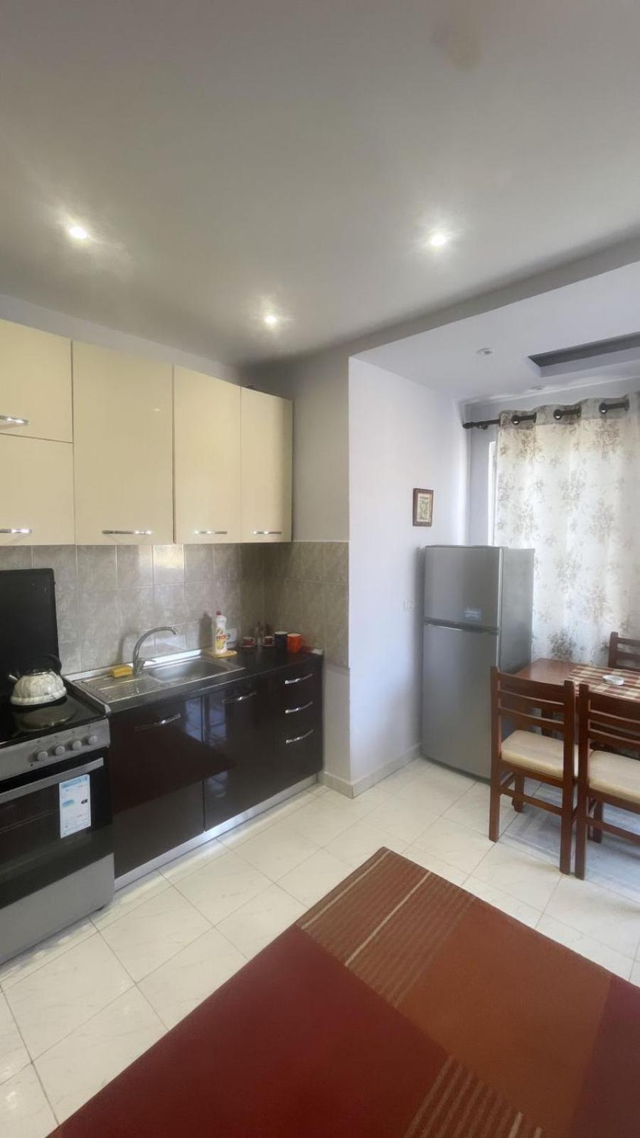 E&B Cosy Apartment Tirana Exterior foto